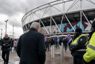 David Sullivan: Former West Ham Co-Chairman Visits London Stadium Despite Advice