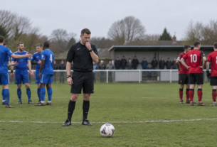 FA Cup: Referee's Mistake Forces Mulbarton Wanderers and Woodford Town Qualifier Replay