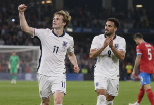 Gordon and Kane Lead England Past 10-Man Czechia in Nations League Triumph | Nations League