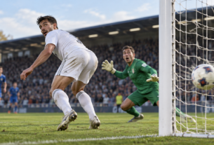 Which footballers have broken goal droughts by scoring with their backsides?
