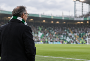 Martin O'Neill: Celtic manager says he quickly decided to stay on